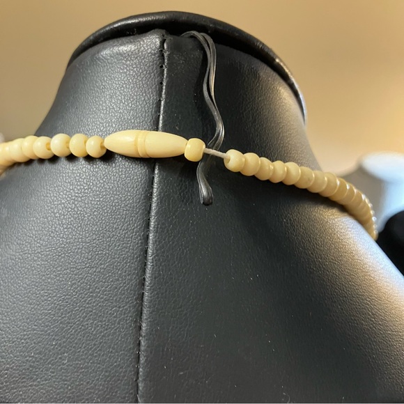 Vintage Carved Celluloid Bead Necklace Hidden Clasp - Picture 3 of 3
